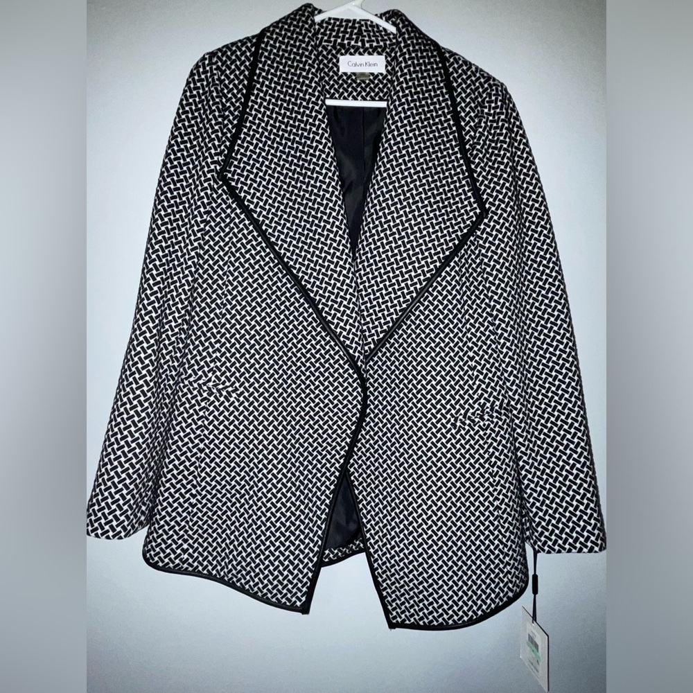 🍷NWT Calvin Klein Black and White Houndstooth Blazer with Wide Lapels